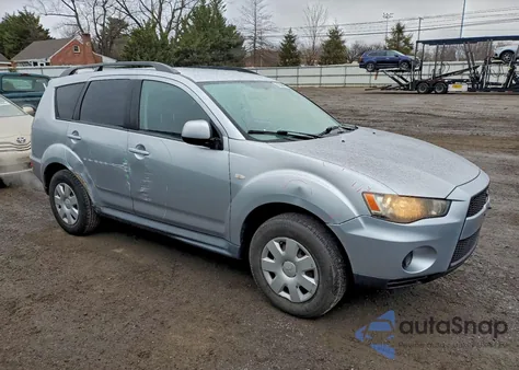 2011 Mitsubishi Outlander Es z USA, uszkodzony, nr VIN JA4AS2AW6BU014701